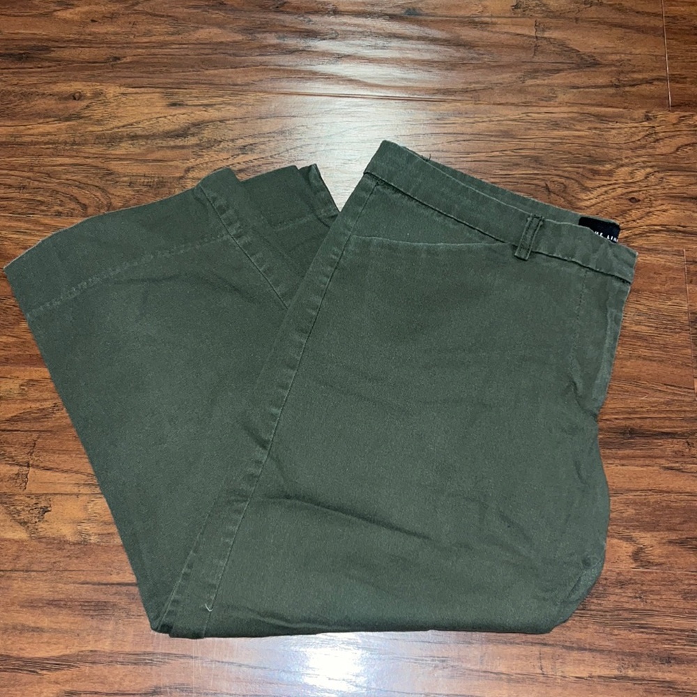 The Limited Drew Fit Capri Pants
